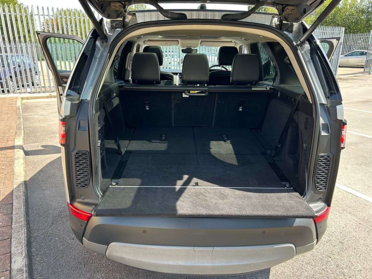 2018 LAND ROVER DISCOVERY 5 2018 LAND ROVER DISCOVERY 5
