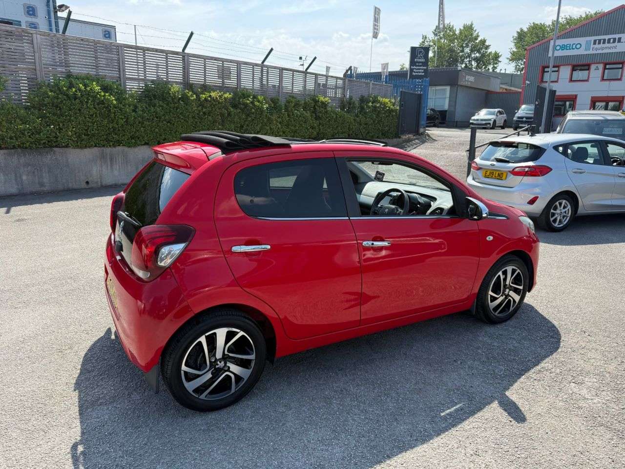 2014 PEUGEOT 108 2014 PEUGEOT 108