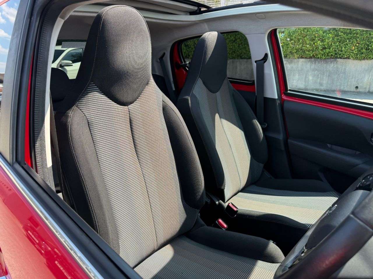 2014 PEUGEOT 108 2014 PEUGEOT 108