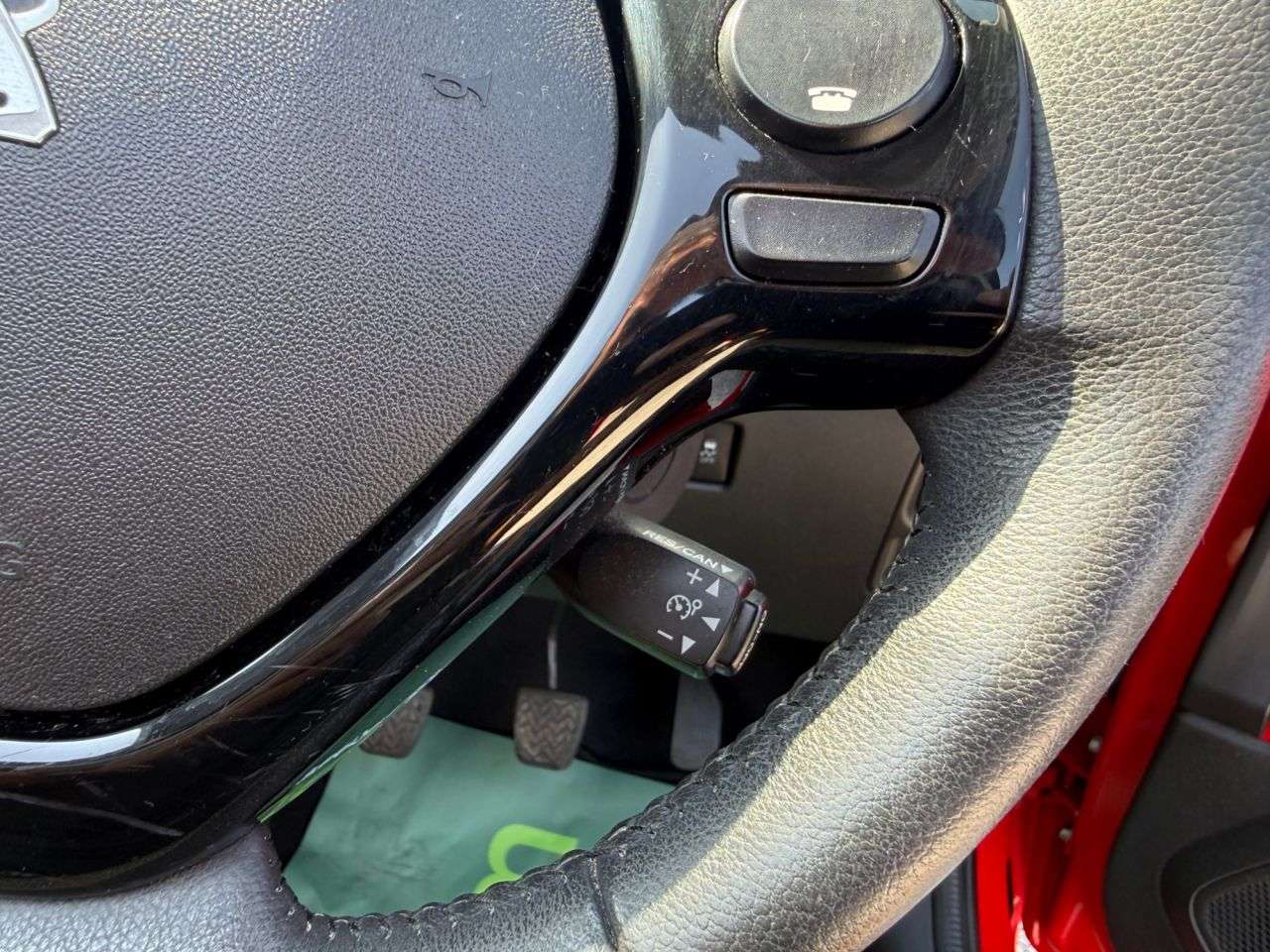 2014 PEUGEOT 108 2014 PEUGEOT 108