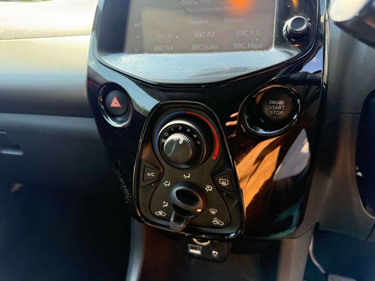 2014 PEUGEOT 108 2014 PEUGEOT 108