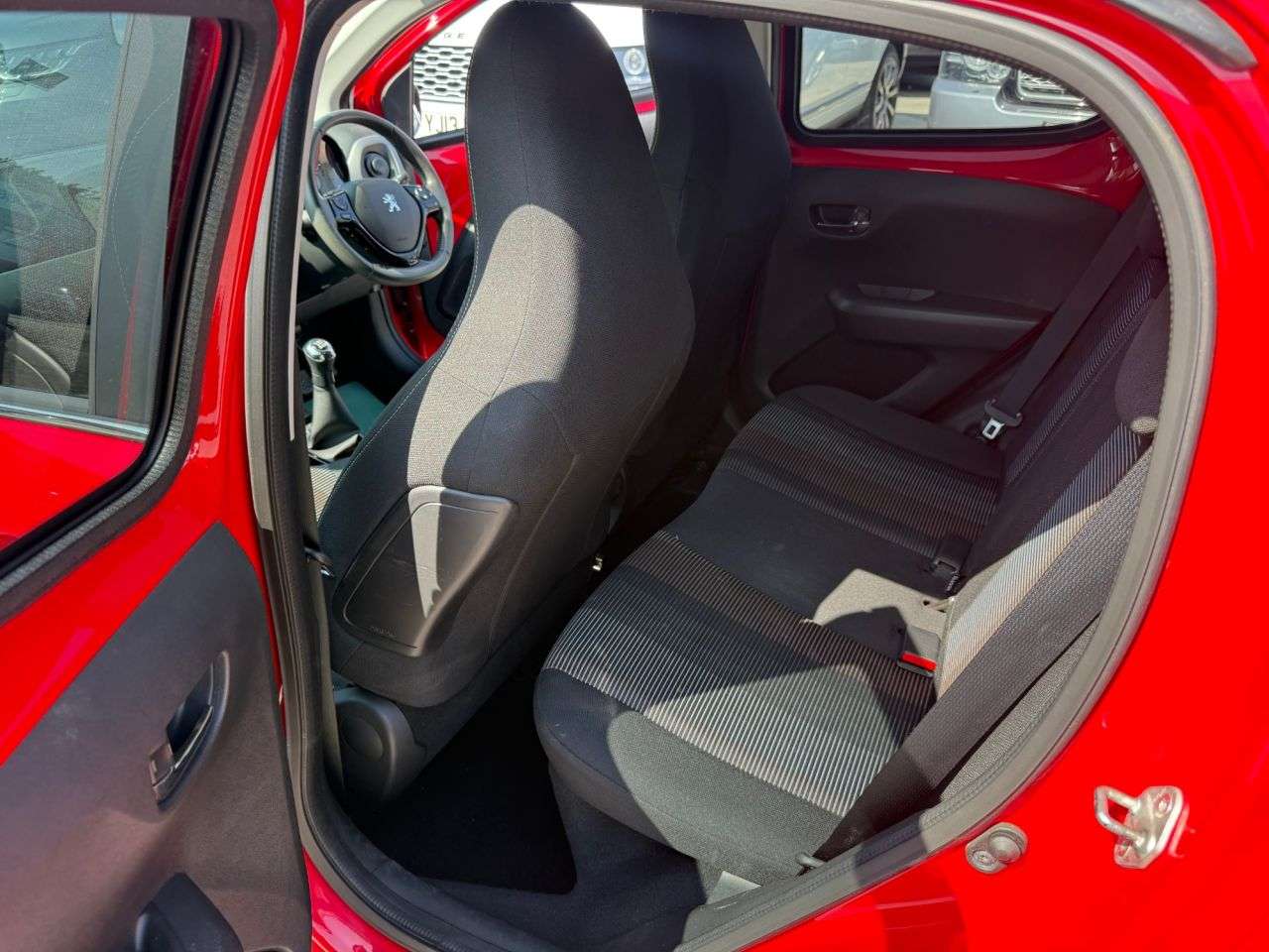 2014 PEUGEOT 108 2014 PEUGEOT 108