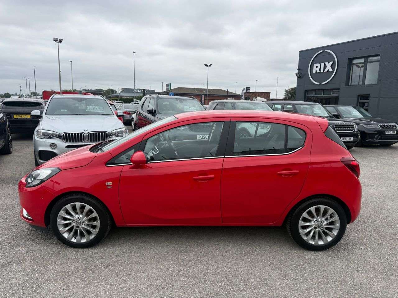 A 2017 VAUXHALL CORSA 1.4i ecoFLEX SE Hatchback 5dr Petrol Manual Euro 6-2 FORMER KEEPRS-BLUETOOT A 2017 VAUXHALL CORSA 1.4i ecoFLEX SE Hatchback 5dr Petrol Manual Euro 6-2 FORMER KEEPRS-BLUETOOT