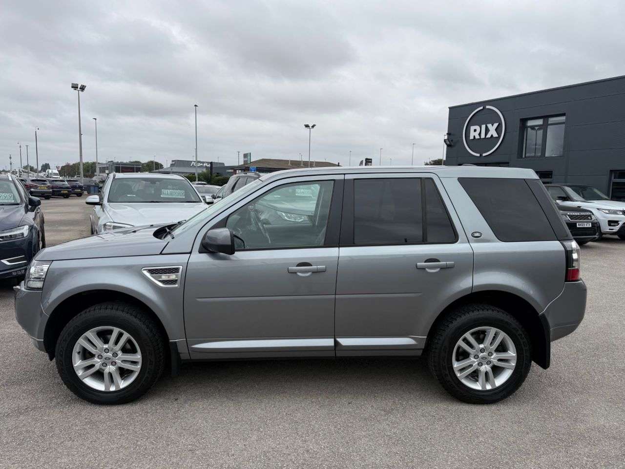 A 2013 LAND ROVER FREELANDER 2 2.2 TD4 XS SUV 5dr Diesel Manual 4WD Euro 5-2 OWNER CAR FINISHED IN ORKNEY A 2013 LAND ROVER FREELANDER 2 2.2 TD4 XS SUV 5dr Diesel Manual 4WD Euro 5-2 OWNER CAR FINISHED IN ORKNEY