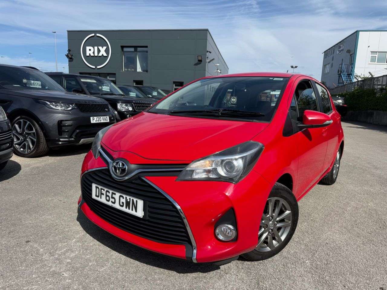 A 2015 TOYOTA YARIS 1.33 Dual VVT-i Icon Hatchback 5dr Petrol Manual Euro 5 Euro 5-2 FORMER KEE A 2015 TOYOTA YARIS 1.33 Dual VVT-i Icon Hatchback 5dr Petrol Manual Euro 5 Euro 5-2 FORMER KEE