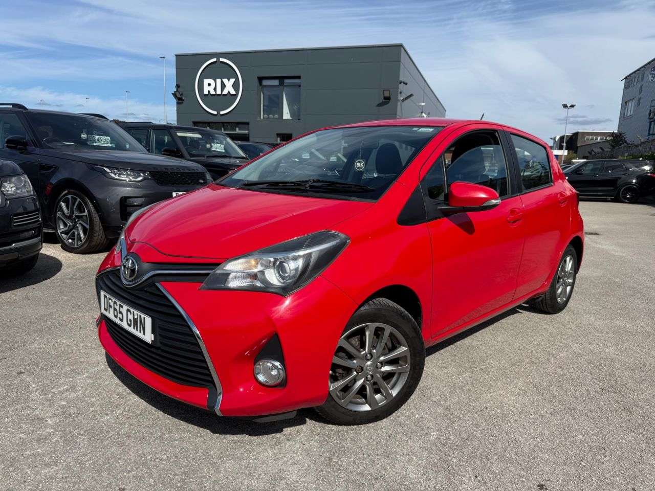 A 2015 TOYOTA YARIS 1.33 Dual VVT-i Icon Hatchback 5dr Petrol Manual Euro 5 Euro 5-2 FORMER KEE A 2015 TOYOTA YARIS 1.33 Dual VVT-i Icon Hatchback 5dr Petrol Manual Euro 5 Euro 5-2 FORMER KEE