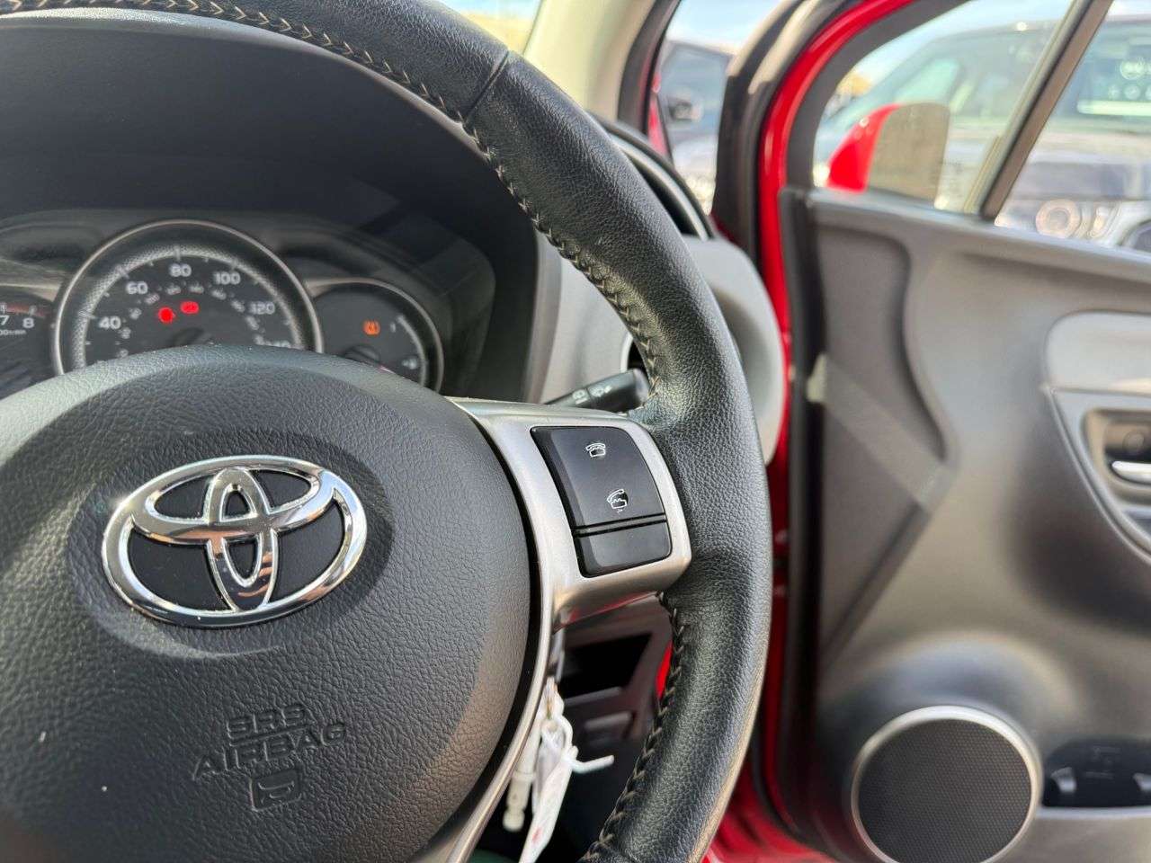 2015 TOYOTA YARIS 2015 TOYOTA YARIS