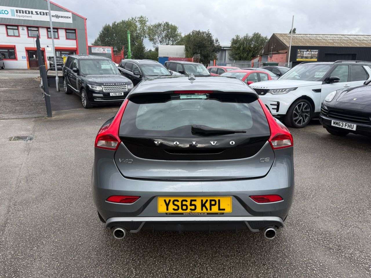 2015 VOLVO V40 2015 VOLVO V40