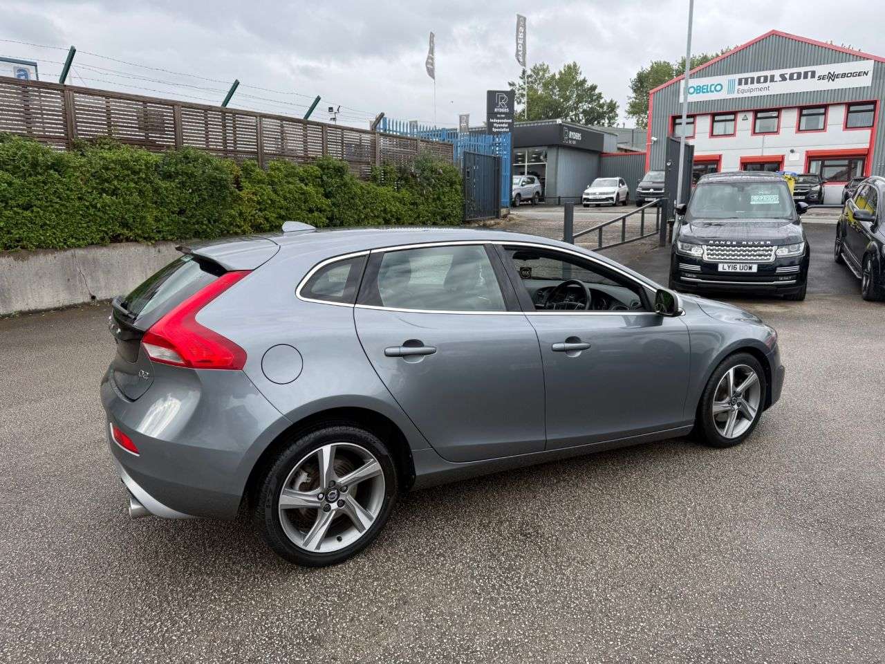 2015 VOLVO V40 2015 VOLVO V40