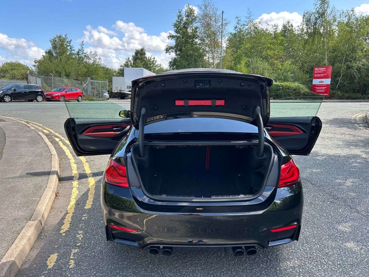 2018 BMW M4 2018 BMW M4
