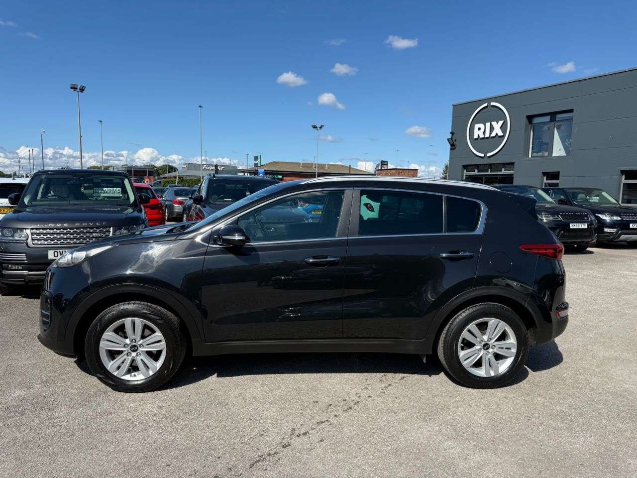 A 2018 KIA SPORTAGE 1.6 GDi 2 SUV 5dr Petrol Manual Euro 6-2 OWNER CAR-BLUETOOTH-CRUISE CONTROL A 2018 KIA SPORTAGE 1.6 GDi 2 SUV 5dr Petrol Manual Euro 6-2 OWNER CAR-BLUETOOTH-CRUISE CONTROL
