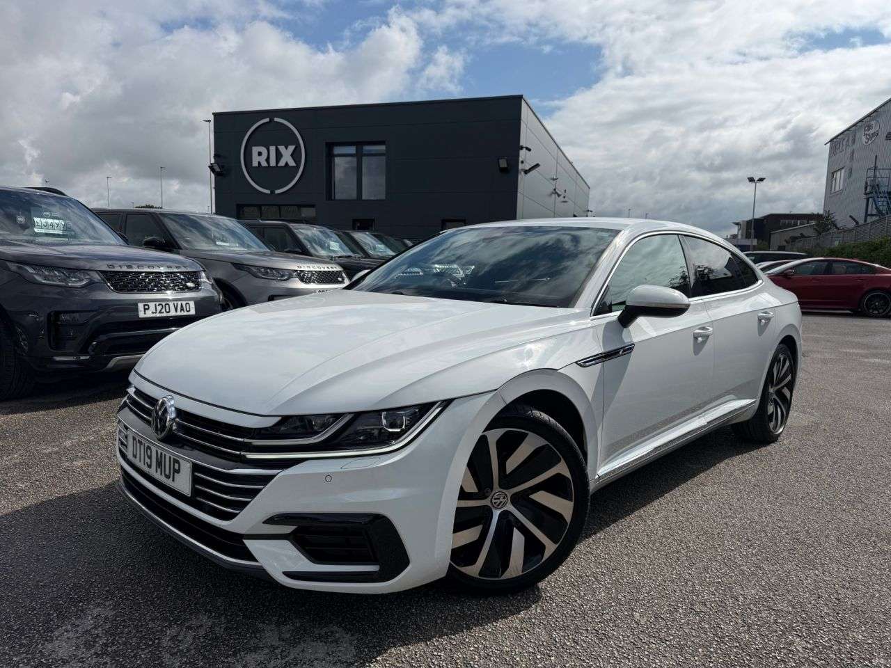 A 2019 VOLKSWAGEN ARTEON 1.5 TSI EVO R-Line Fastback 5dr Petrol DSG Euro 6-2 OWNERS FROM NEW-HEATED A 2019 VOLKSWAGEN ARTEON 1.5 TSI EVO R-Line Fastback 5dr Petrol DSG Euro 6-2 OWNERS FROM NEW-HEATED