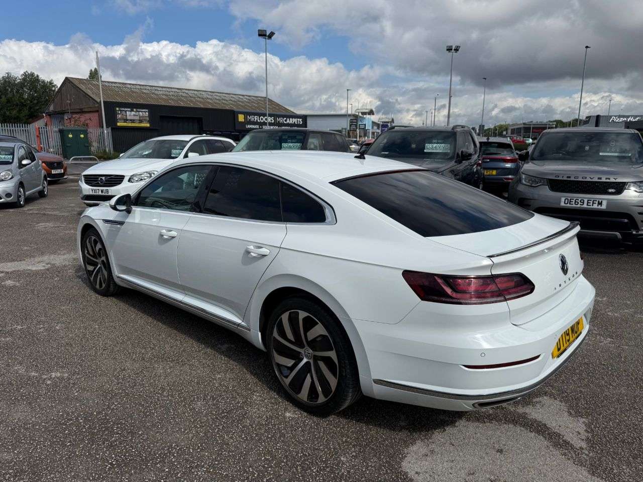 A 2019 VOLKSWAGEN ARTEON 1.5 TSI EVO R-Line Fastback 5dr Petrol DSG Euro 6-2 OWNERS FROM NEW-HEATED A 2019 VOLKSWAGEN ARTEON 1.5 TSI EVO R-Line Fastback 5dr Petrol DSG Euro 6-2 OWNERS FROM NEW-HEATED