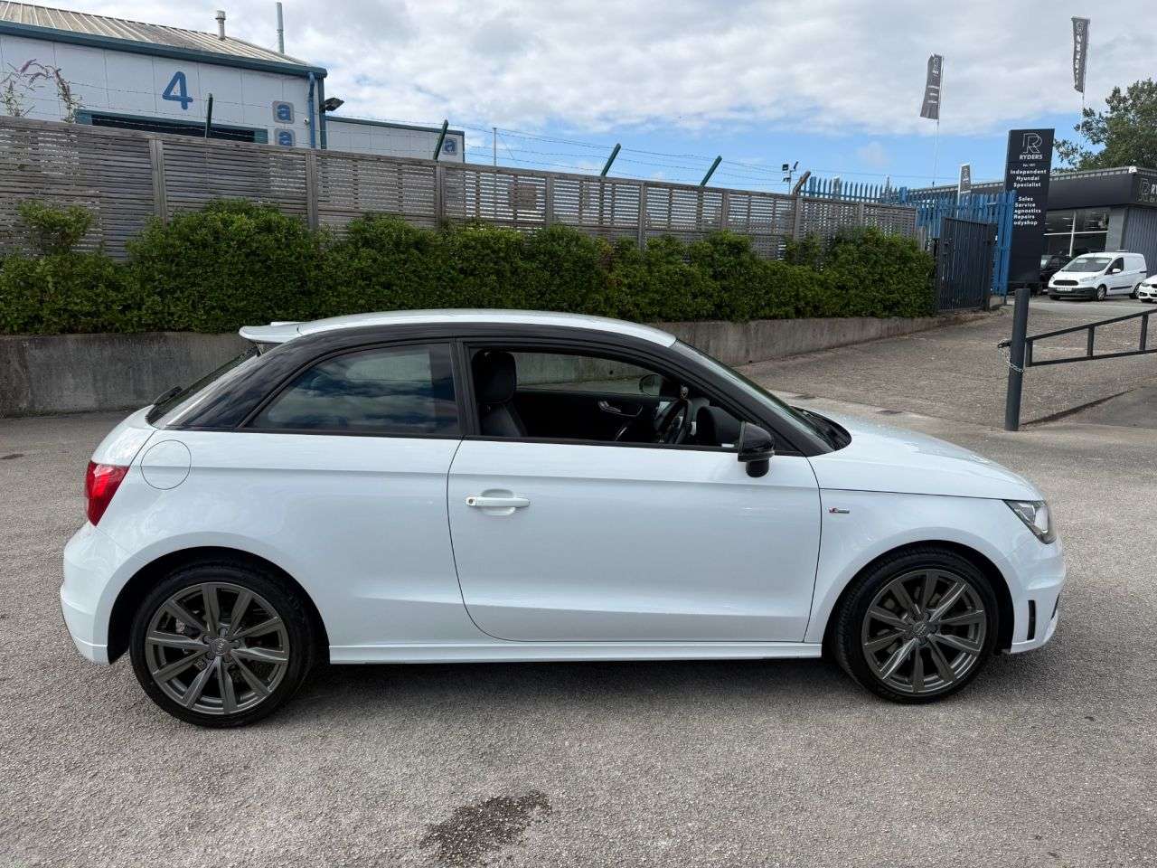 2014 AUDI A1 2014 AUDI A1
