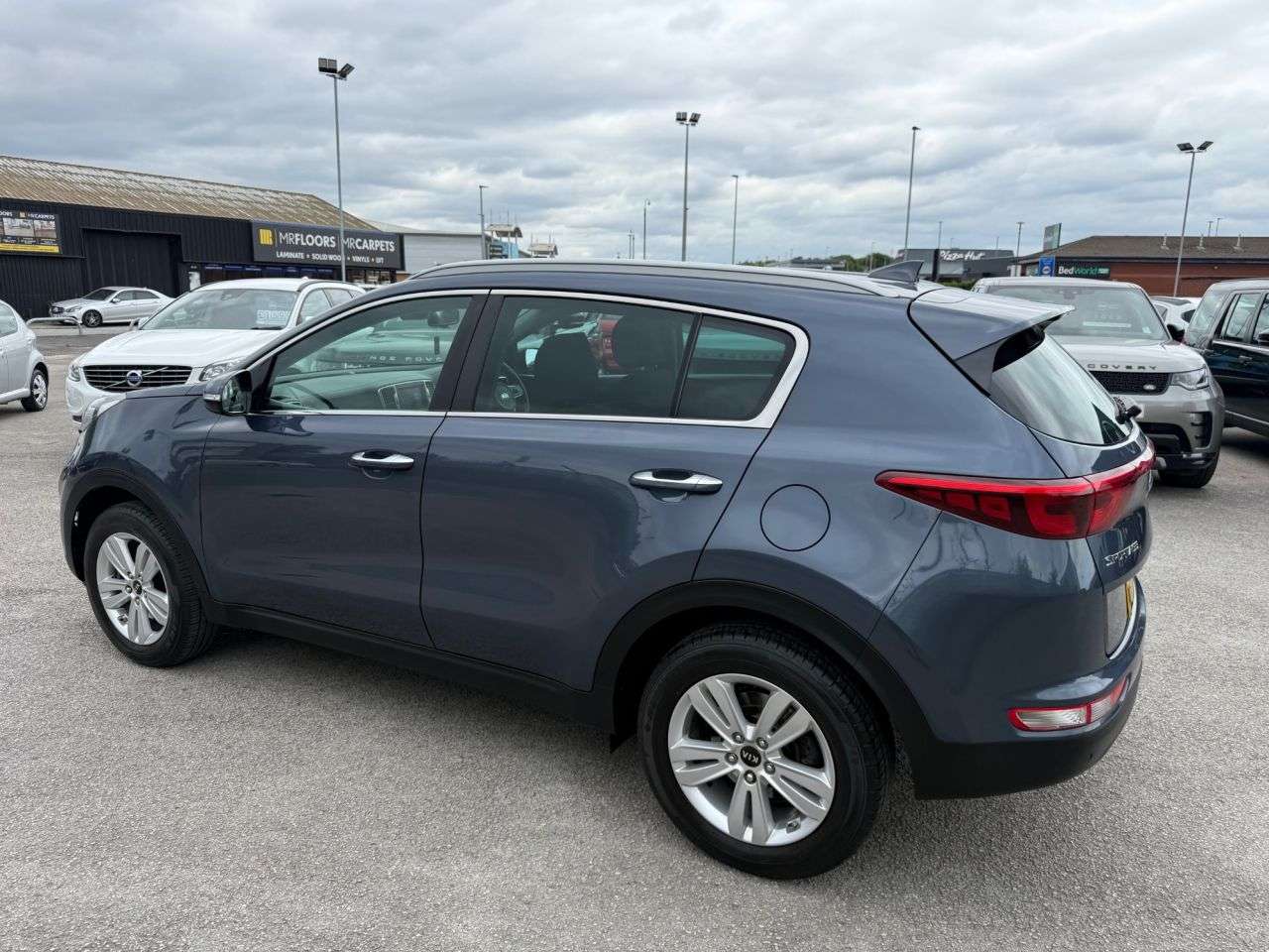 A 2018 KIA SPORTAGE 1.6 GDi 2 SUV 5dr Petrol Manual Euro 6-2 OWNER CAR-BLUETOOTH-CRUISE CONTROL A 2018 KIA SPORTAGE 1.6 GDi 2 SUV 5dr Petrol Manual Euro 6-2 OWNER CAR-BLUETOOTH-CRUISE CONTROL