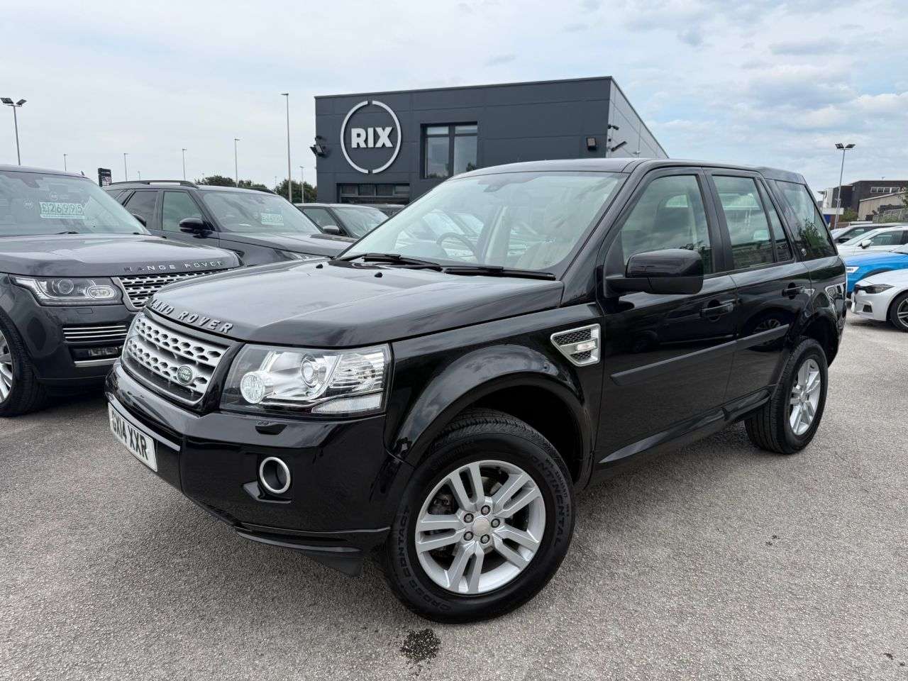 A 2014 LAND ROVER FREELANDER 2 2.2 SD4 XS SUV 5dr Diesel CommandShift 4WD Euro 5-2 FORMER KEEPERS-FINISHED A 2014 LAND ROVER FREELANDER 2 2.2 SD4 XS SUV 5dr Diesel CommandShift 4WD Euro 5-2 FORMER KEEPERS-FINISHED