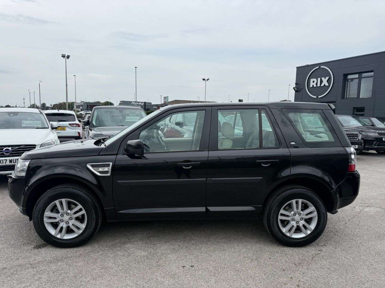 A 2014 LAND ROVER FREELANDER 2 2.2 SD4 XS SUV 5dr Diesel CommandShift 4WD Euro 5-2 FORMER KEEPERS-FINISHED A 2014 LAND ROVER FREELANDER 2 2.2 SD4 XS SUV 5dr Diesel CommandShift 4WD Euro 5-2 FORMER KEEPERS-FINISHED