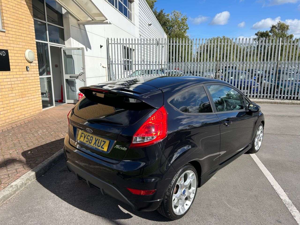 A 2008 FORD FIESTA 1.6 Zetec S Hatchback 3dr Petrol Manual (139 g/km, 118 bhp)-1 Owner Car Fro A 2008 FORD FIESTA 1.6 Zetec S Hatchback 3dr Petrol Manual (139 g/km, 118 bhp)-1 Owner Car Fro