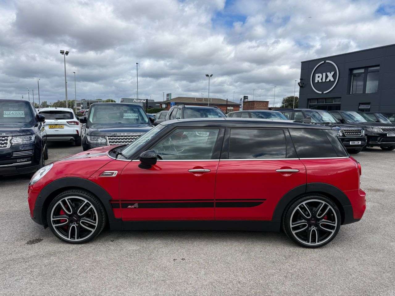 A 2018 MINI CLUBMAN 2.0 John Cooper Works Estate 6dr Petrol Auto ALL4 Euro 6-FINISHED IN CHILI A 2018 MINI CLUBMAN 2.0 John Cooper Works Estate 6dr Petrol Auto ALL4 Euro 6-FINISHED IN CHILI