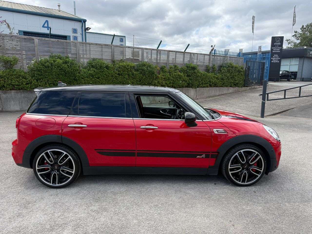 2018 MINI CLUBMAN 2018 MINI CLUBMAN