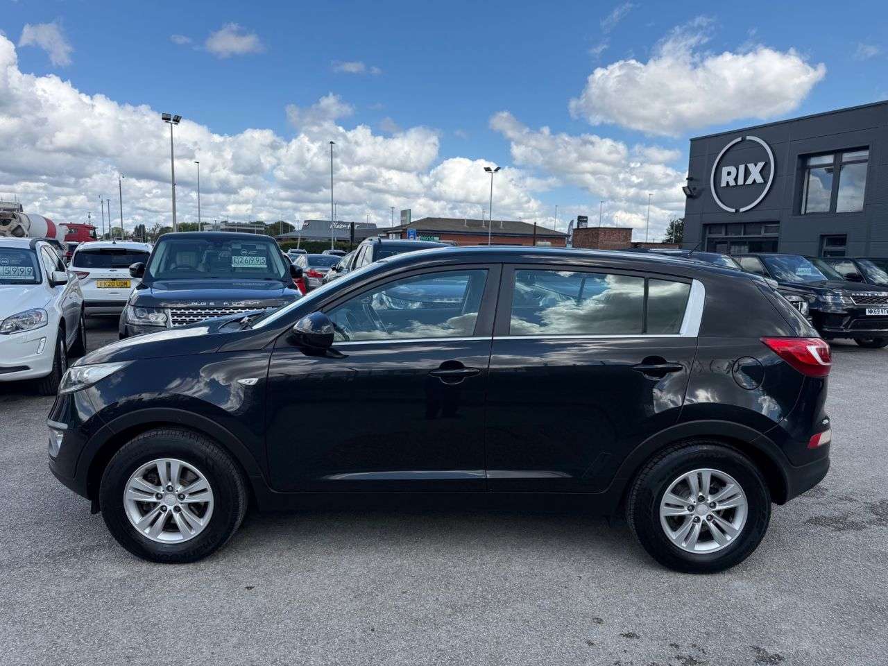 A 2011 KIA SPORTAGE 1.7 CRDi EcoDynamics 1 SUV 5dr Diesel Manual 2WD Euro 5-2 FORMER KEEPERS-BL A 2011 KIA SPORTAGE 1.7 CRDi EcoDynamics 1 SUV 5dr Diesel Manual 2WD Euro 5-2 FORMER KEEPERS-BL