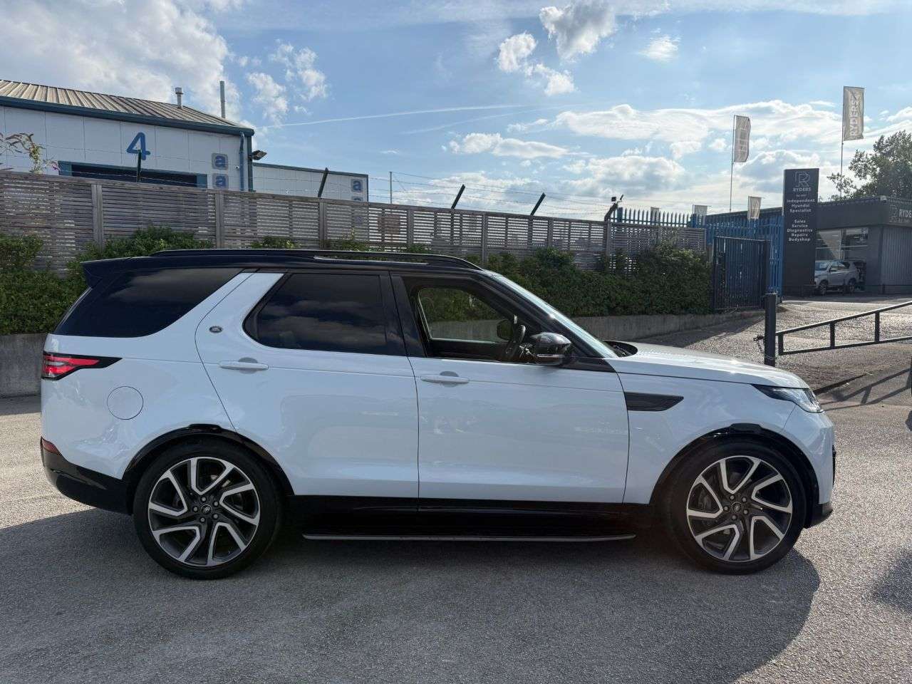 2019 LAND ROVER DISCOVERY 5 2019 LAND ROVER DISCOVERY 5