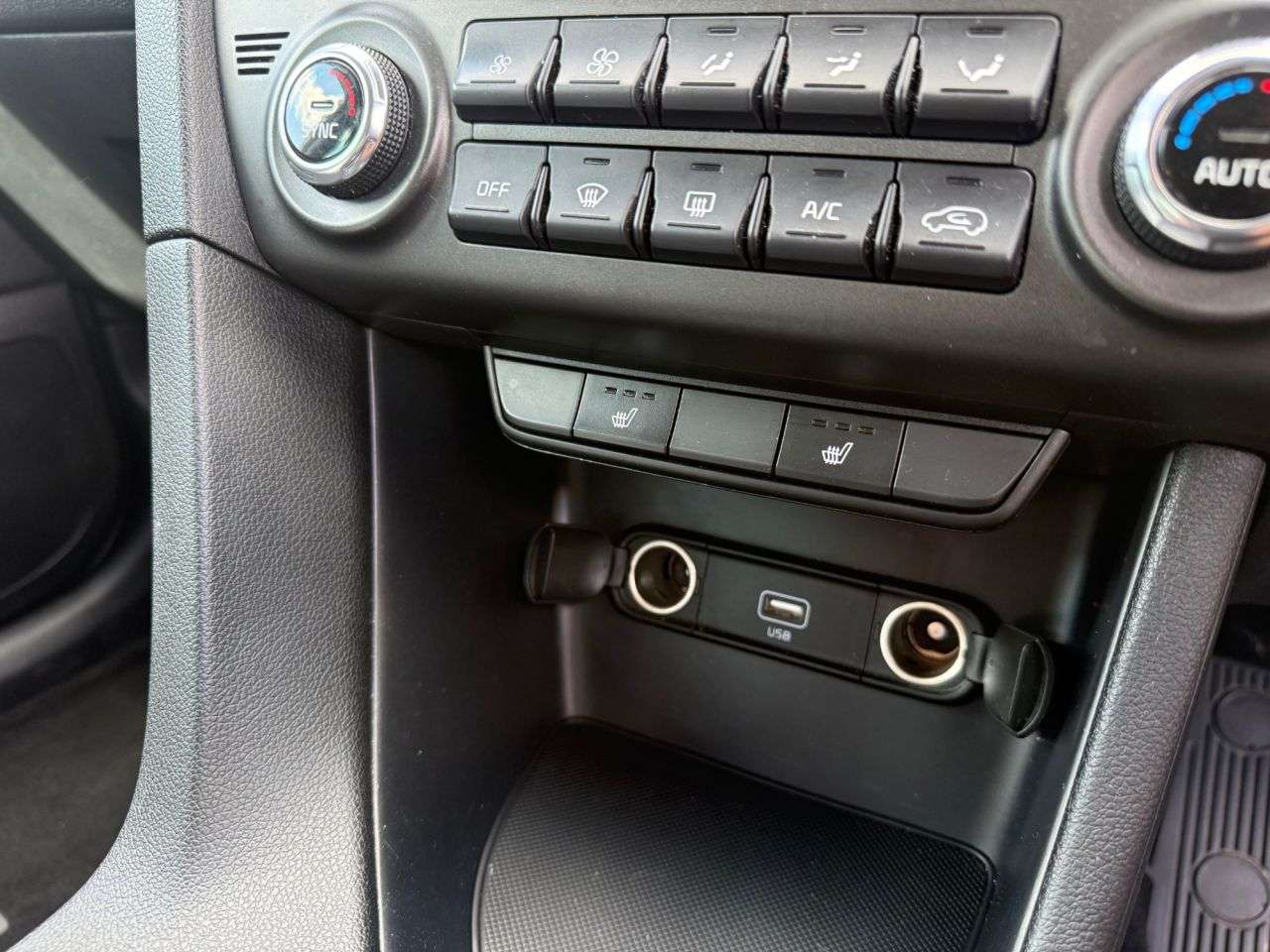 2019 KIA SPORTAGE 2019 KIA SPORTAGE