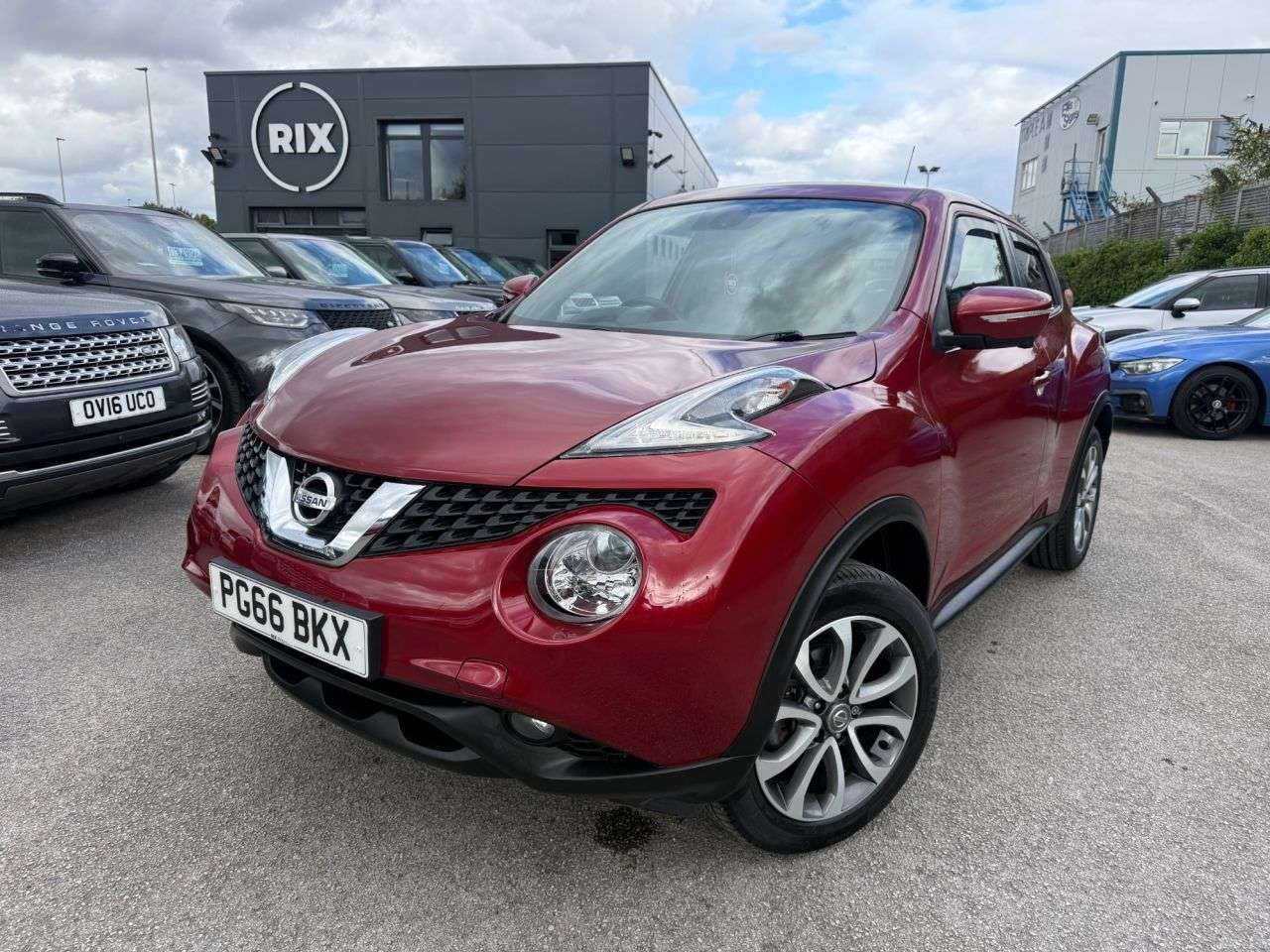 A 2017 NISSAN JUKE 1.6 Tekna SUV 5dr Petrol XTRON Euro 6-2 OWNER FROM NEW GREAT LOW MILEAGE AU A 2017 NISSAN JUKE 1.6 Tekna SUV 5dr Petrol XTRON Euro 6-2 OWNER FROM NEW GREAT LOW MILEAGE AU