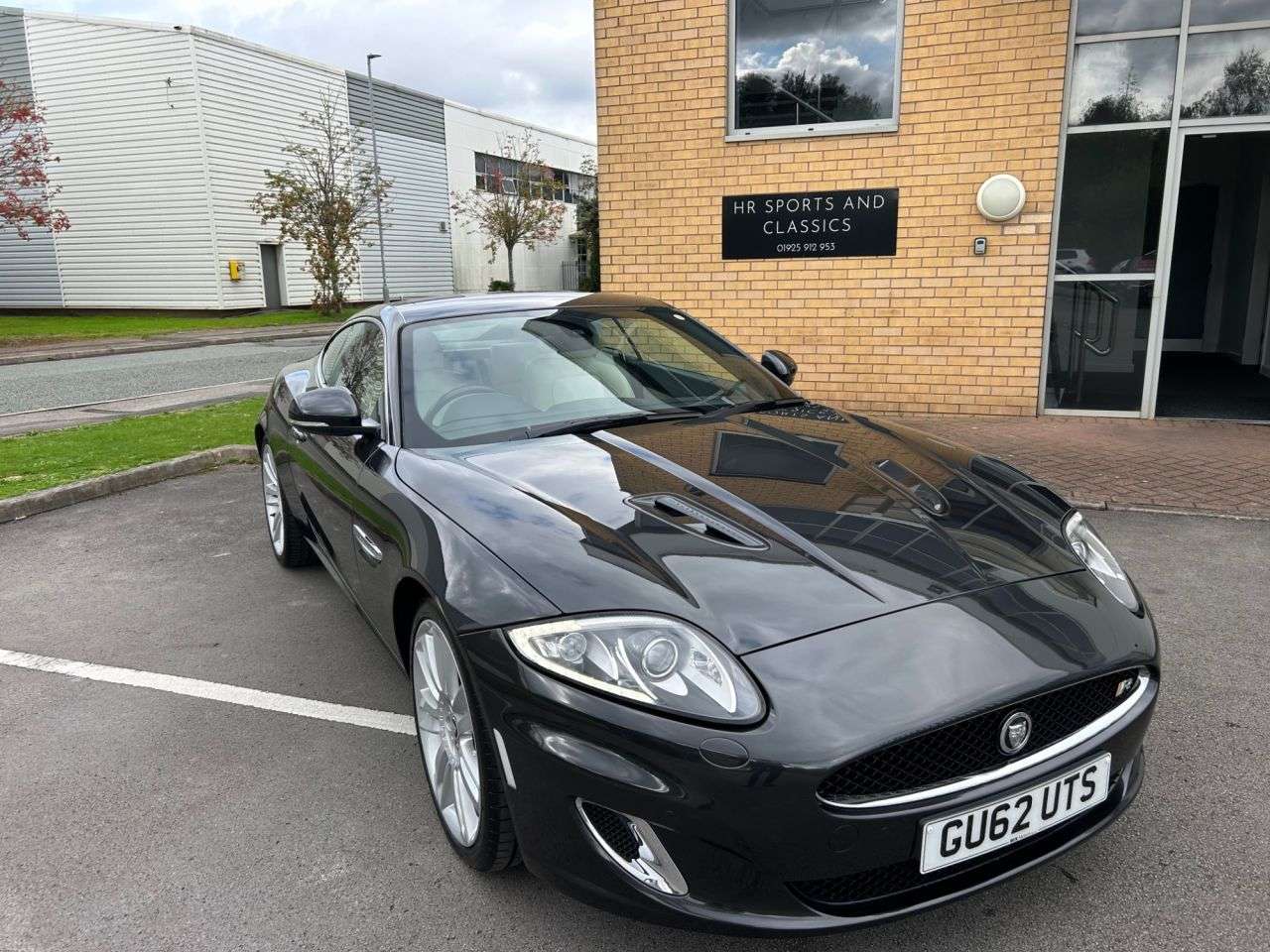 A 2012 JAGUAR XKR 5.0 V8 Coupe 2dr Petrol Auto Euro 5 (510 ps)-Fantastic Example-3 Former Kee A 2012 JAGUAR XKR 5.0 V8 Coupe 2dr Petrol Auto Euro 5 (510 ps)-Fantastic Example-3 Former Kee