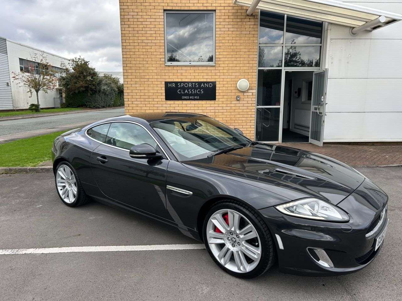 A 2012 JAGUAR XKR 5.0 V8 Coupe 2dr Petrol Auto Euro 5 (510 ps)-Fantastic Example-3 Former Kee A 2012 JAGUAR XKR 5.0 V8 Coupe 2dr Petrol Auto Euro 5 (510 ps)-Fantastic Example-3 Former Kee