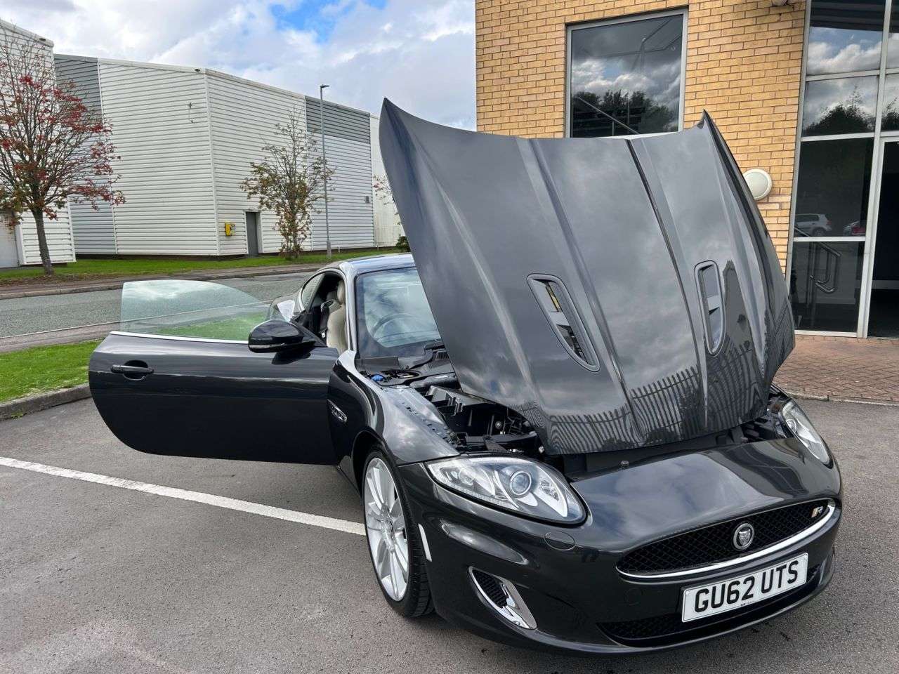 2012 JAGUAR XKR 2012 JAGUAR XKR