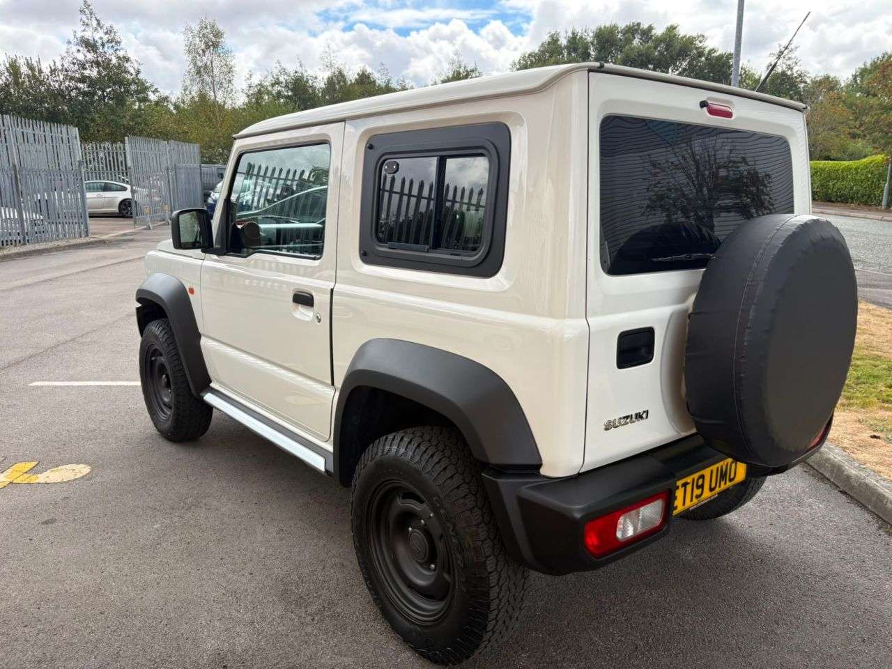 A 2019 SUZUKI JIMNY 1.5 SZ4 SUV 3dr Petrol Manual ALLGRIP Euro 6 (101 ps) A 2019 SUZUKI JIMNY 1.5 SZ4 SUV 3dr Petrol Manual ALLGRIP Euro 6 (101 ps)