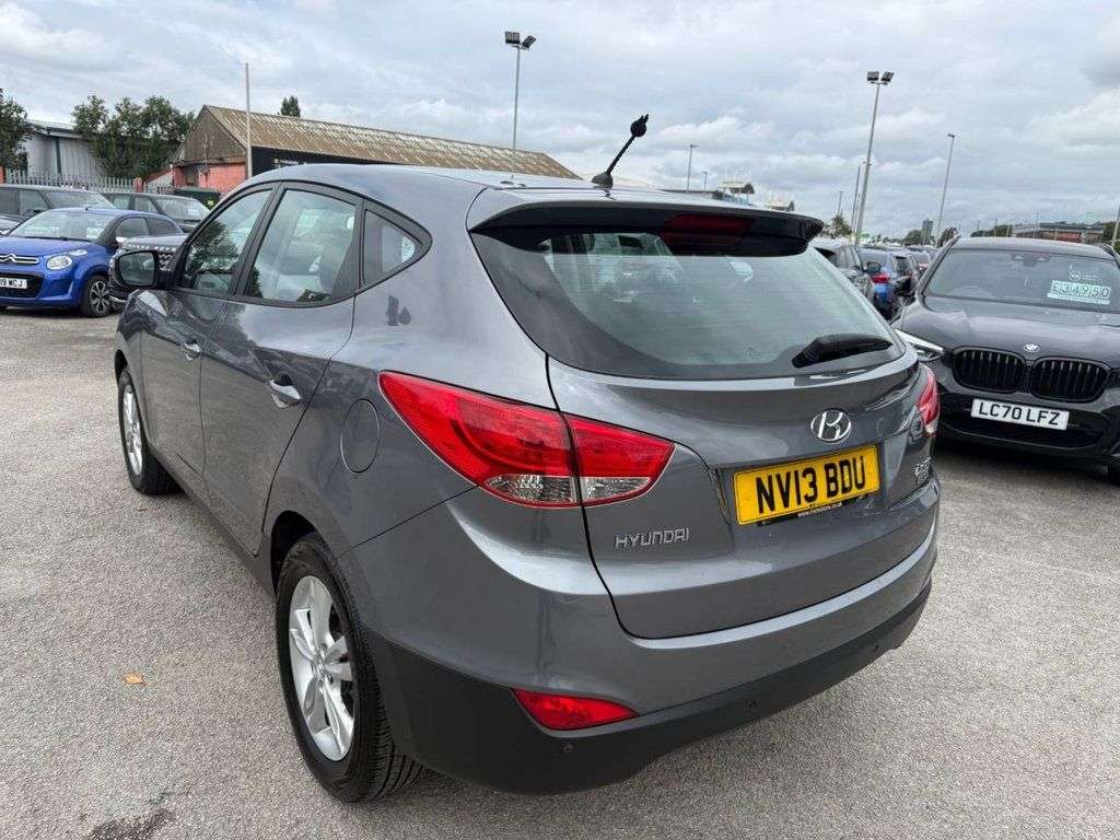 A 2013 HYUNDAI IX35 1.7 CRDi Style SUV 5dr Diesel Manual Euro 5 (s/s) (115 ps) A 2013 HYUNDAI IX35 1.7 CRDi Style SUV 5dr Diesel Manual Euro 5 (s/s) (115 ps)