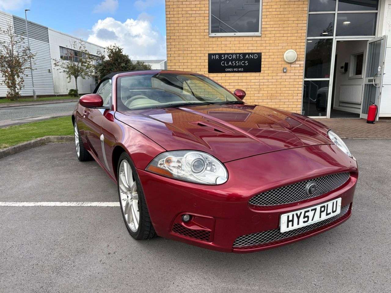 A 2007 JAGUAR XKR 4.2 V8 Convertible 2dr Petrol Auto Euro 4 (420 ps)- 3 Former Keepers-Last K A 2007 JAGUAR XKR 4.2 V8 Convertible 2dr Petrol Auto Euro 4 (420 ps)- 3 Former Keepers-Last K