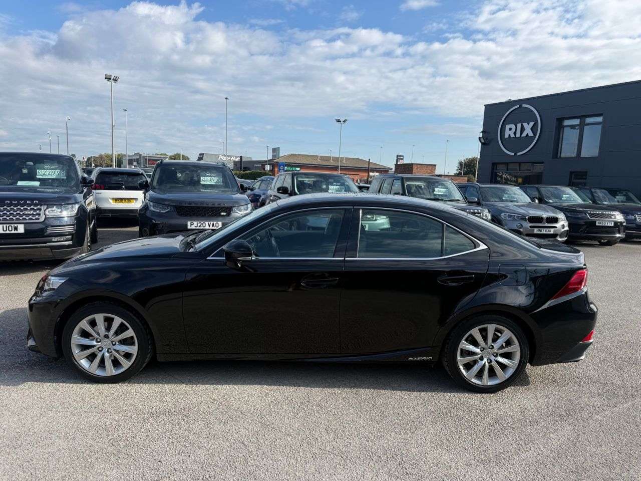 A 2014 LEXUS IS 2.5 300h Executive Edition Saloon 4dr Petrol Hybrid E-CVT Euro 5 (s/s) (223 A 2014 LEXUS IS 2.5 300h Executive Edition Saloon 4dr Petrol Hybrid E-CVT Euro 5 (s/s) (223