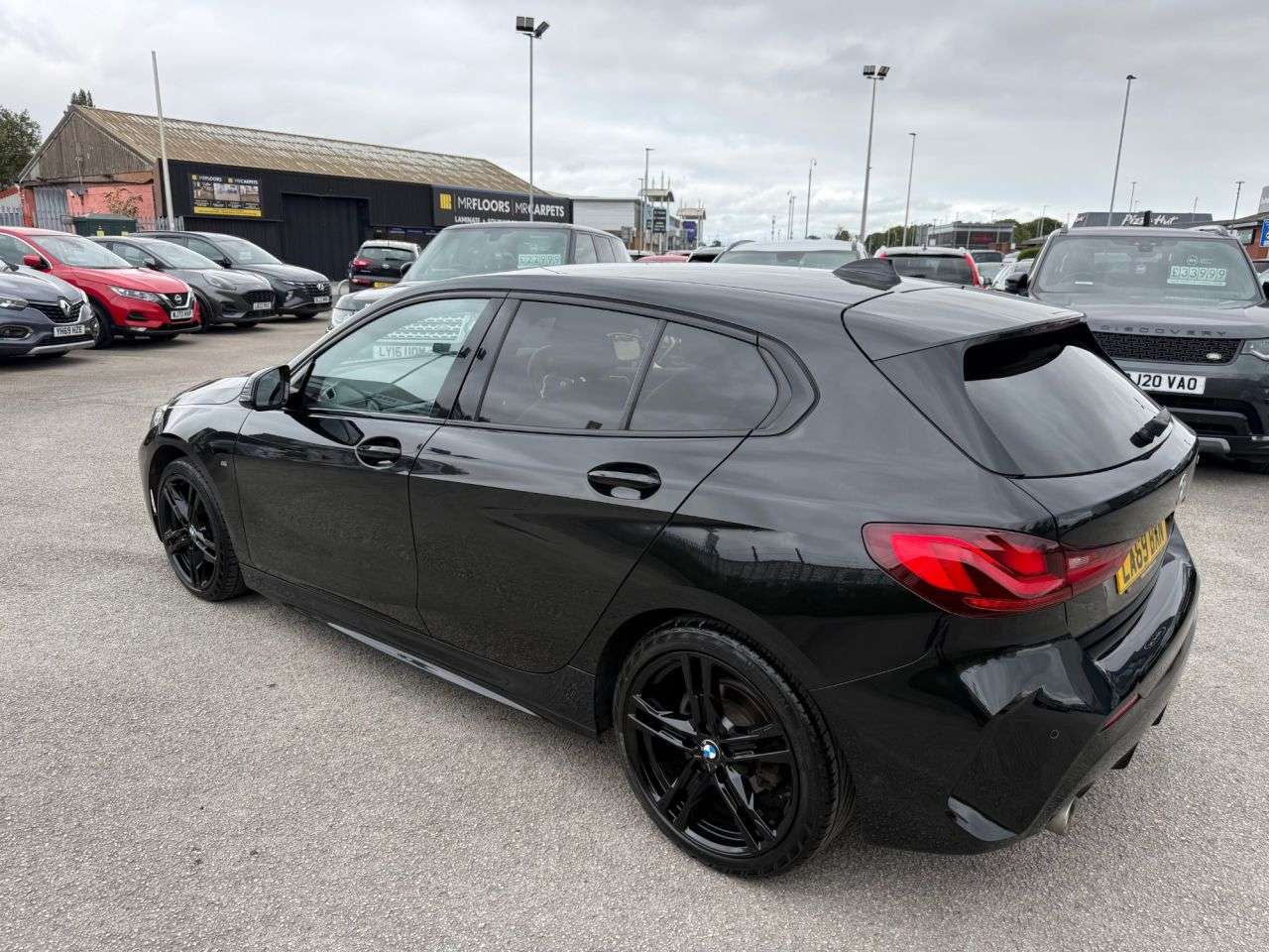 A 2020 BMW 1 SERIES 1.5 118i M Sport Hatchback 5dr Petrol DCT Euro 6-FINISHED IN BLACK SAPPHIRE A 2020 BMW 1 SERIES 1.5 118i M Sport Hatchback 5dr Petrol DCT Euro 6-FINISHED IN BLACK SAPPHIRE