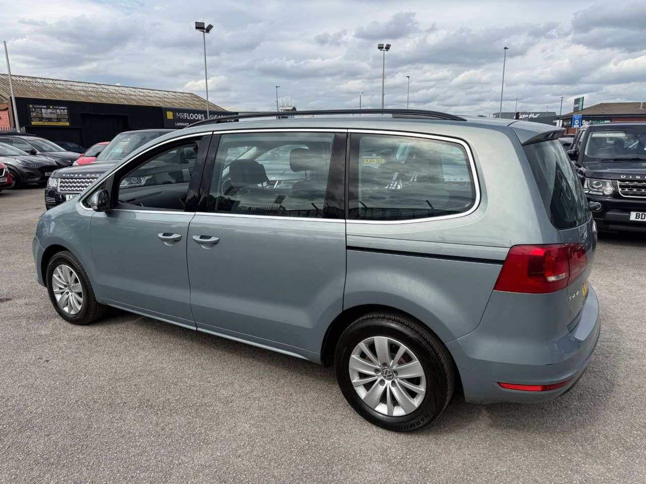 A 2015 VOLKSWAGEN SHARAN 2.0 TDI BlueMotion Tech SE MPV 5dr Diesel Manual Euro 5 (s/s) (140 ps) 7 SE A 2015 VOLKSWAGEN SHARAN 2.0 TDI BlueMotion Tech SE MPV 5dr Diesel Manual Euro 5 (s/s) (140 ps) 7 SE