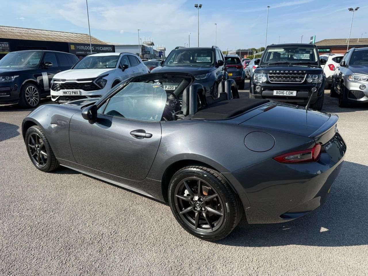 A 2016 MAZDA MX-5 1.5 SKYACTIV-G Icon Convertible 2dr Petrol Manual Euro 6 (131 ps) FINISHED A 2016 MAZDA MX-5 1.5 SKYACTIV-G Icon Convertible 2dr Petrol Manual Euro 6 (131 ps) FINISHED