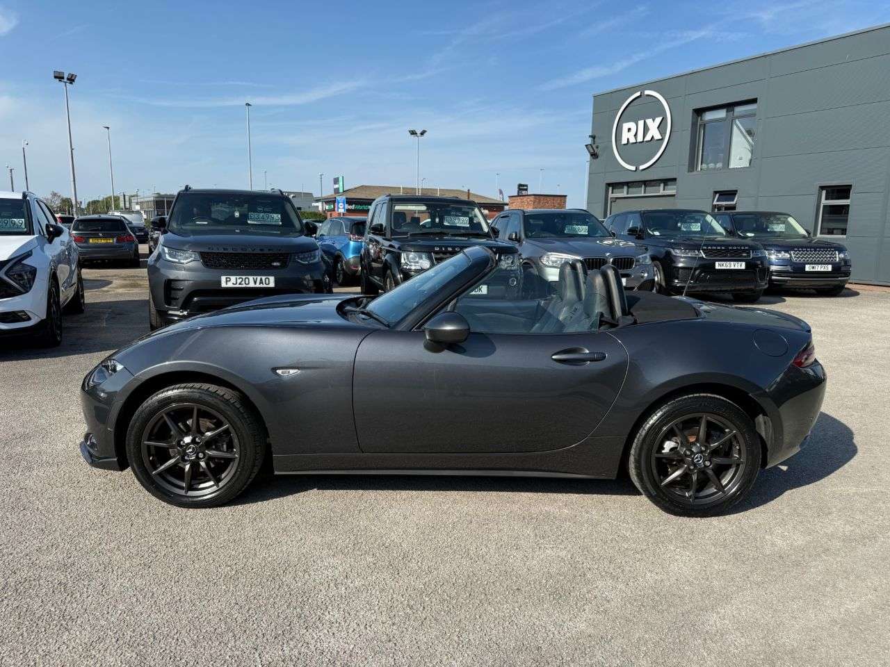 A 2016 MAZDA MX-5 1.5 SKYACTIV-G Icon Convertible 2dr Petrol Manual Euro 6 (131 ps) FINISHED A 2016 MAZDA MX-5 1.5 SKYACTIV-G Icon Convertible 2dr Petrol Manual Euro 6 (131 ps) FINISHED