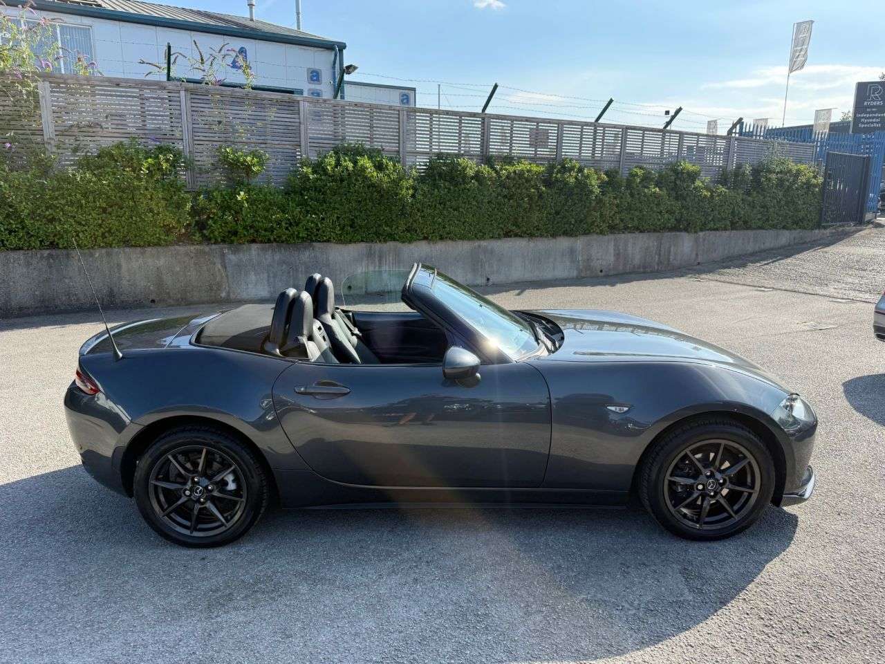 2016 MAZDA MX-5 2016 MAZDA MX-5