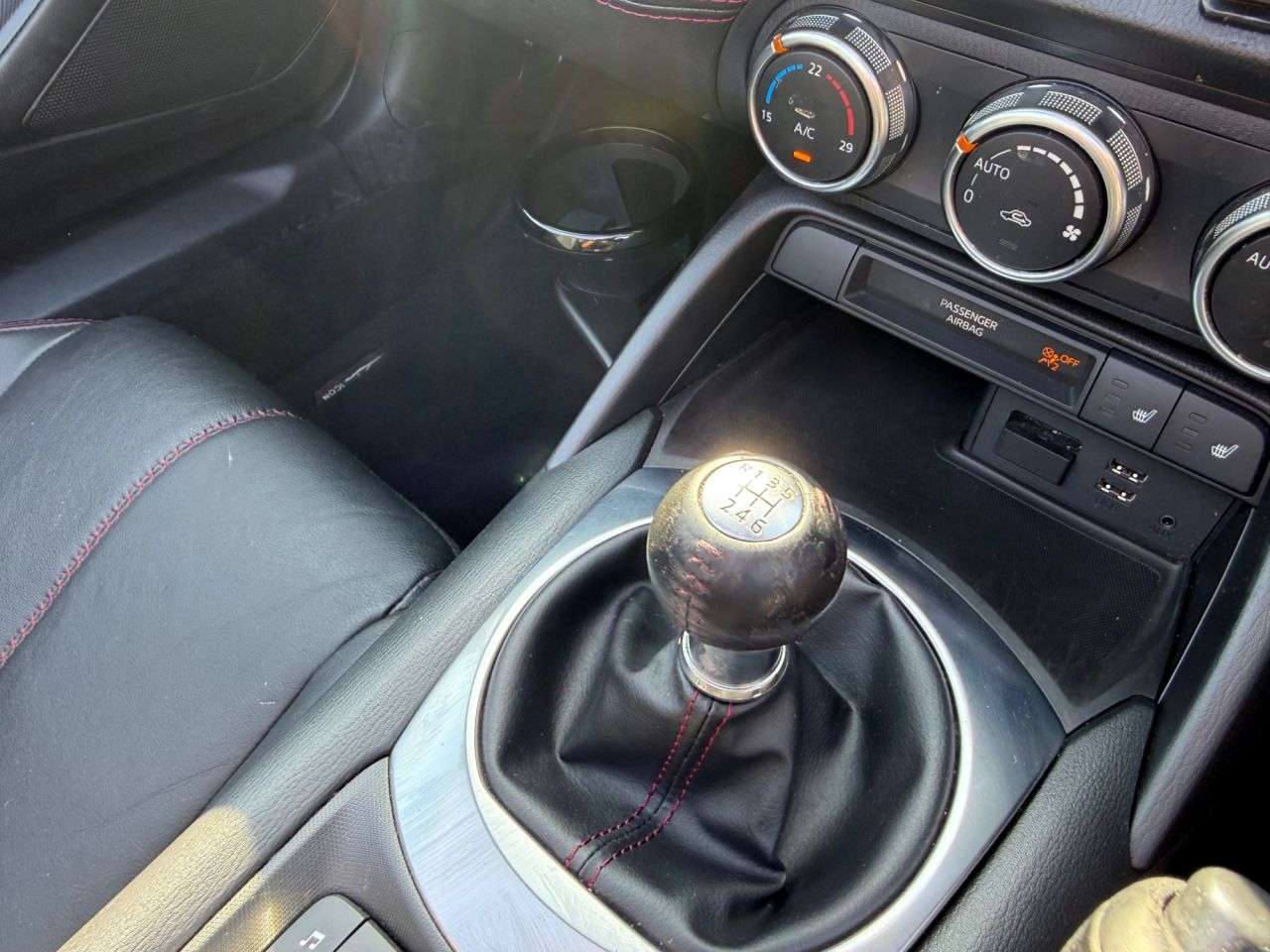 2016 MAZDA MX-5 2016 MAZDA MX-5