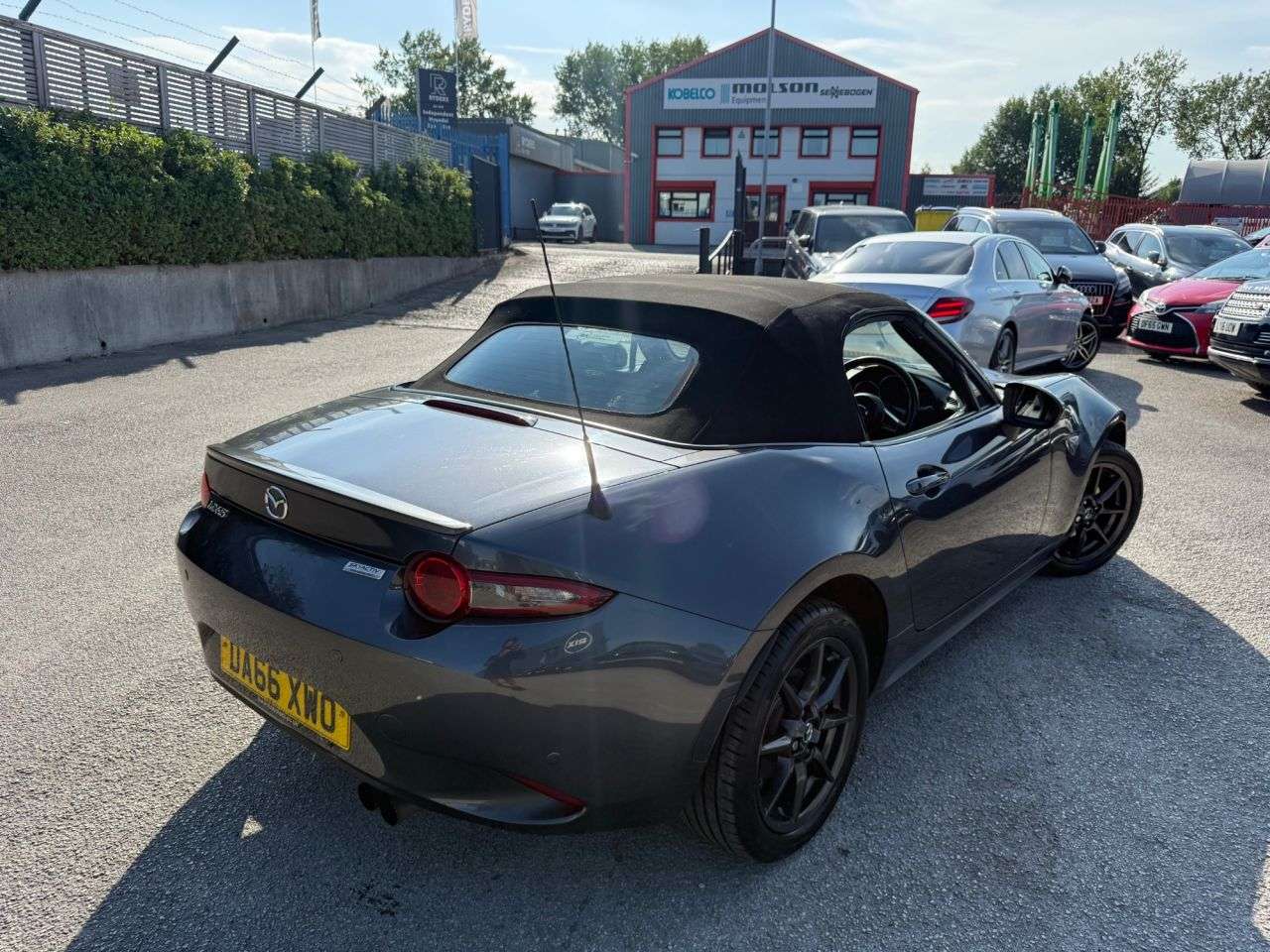 2016 MAZDA MX-5 2016 MAZDA MX-5