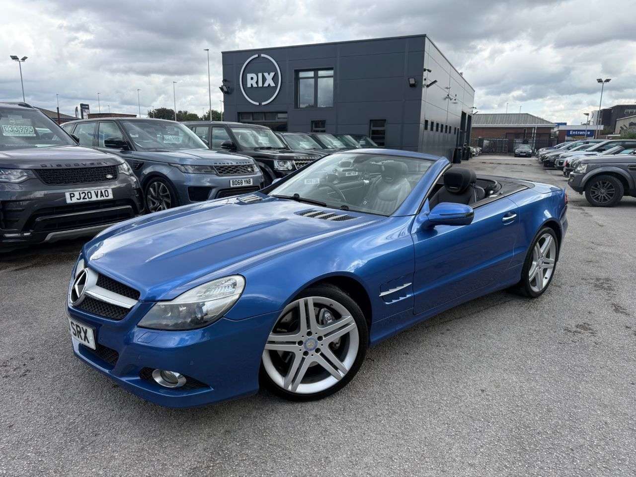 A 2010 MERCEDES-BENZ SL CLASS 3.0 SL300 Convertible 2dr Petrol 7G-Tronic-14 SERVICE STAMPS FINISHE DIN MA A 2010 MERCEDES-BENZ SL CLASS 3.0 SL300 Convertible 2dr Petrol 7G-Tronic-14 SERVICE STAMPS FINISHE DIN MA