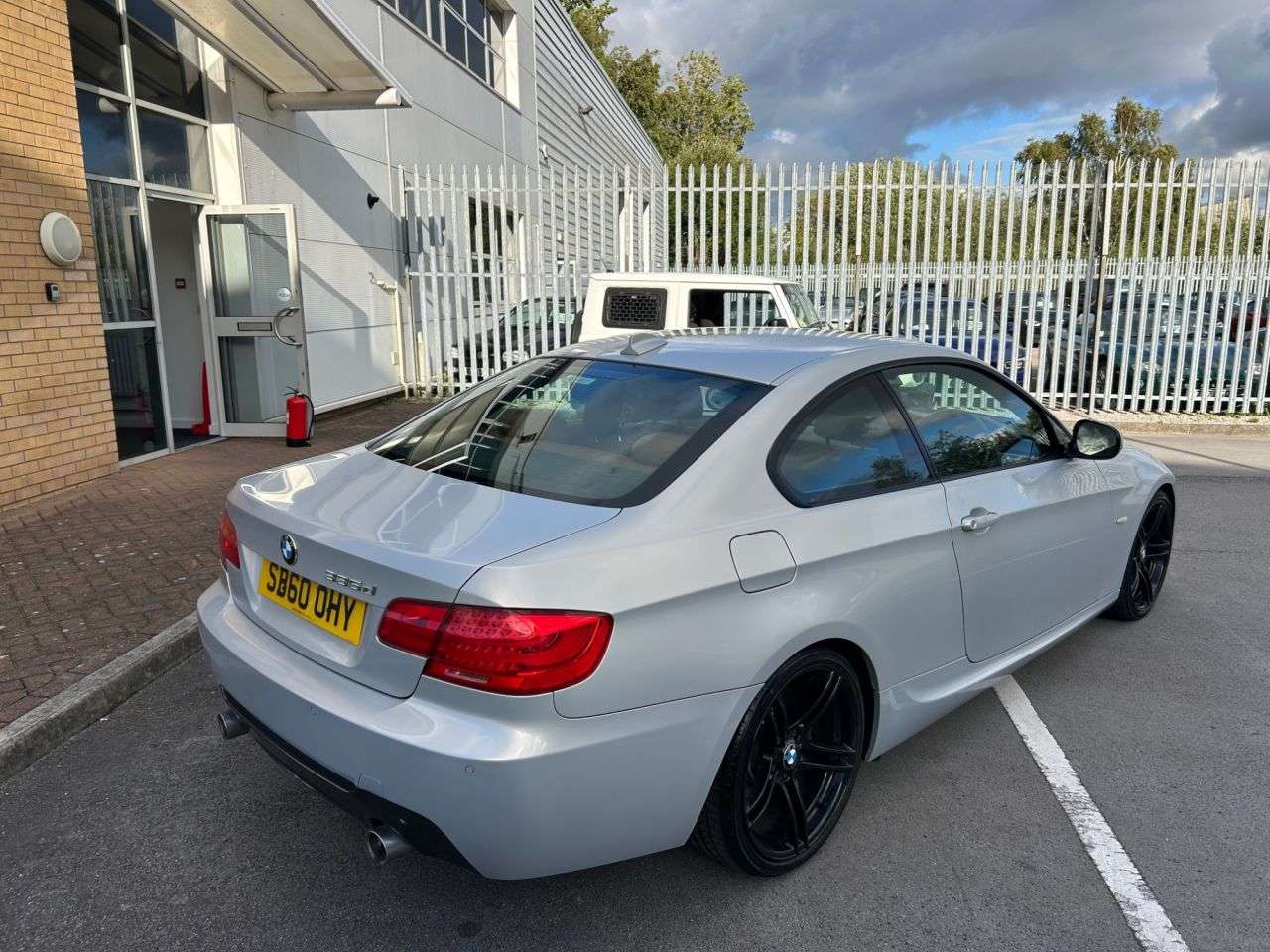 A 2011 BMW 3 SERIES 3.0 335d M Sport Coupe 2dr Diesel Steptronic-Factory Extras Worth £5,111.00 A 2011 BMW 3 SERIES 3.0 335d M Sport Coupe 2dr Diesel Steptronic-Factory Extras Worth £5,111.00