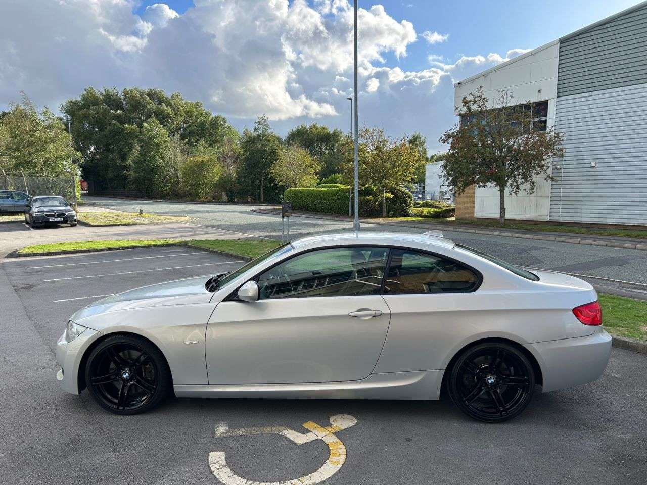2011 BMW 3 SERIES 2011 BMW 3 SERIES