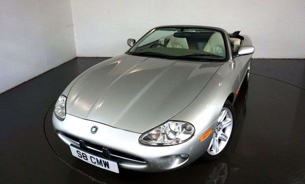 A 1998 JAGUAR XK8 4.0 Convertible 2dr Petrol Automatic (284 g/km, 290 bhp)-FANTASTIC LOW MILE A 1998 JAGUAR XK8 4.0 Convertible 2dr Petrol Automatic (284 g/km, 290 bhp)-FANTASTIC LOW MILE