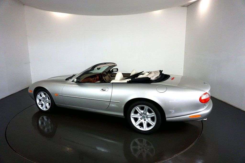1998 JAGUAR XK8 1998 JAGUAR XK8