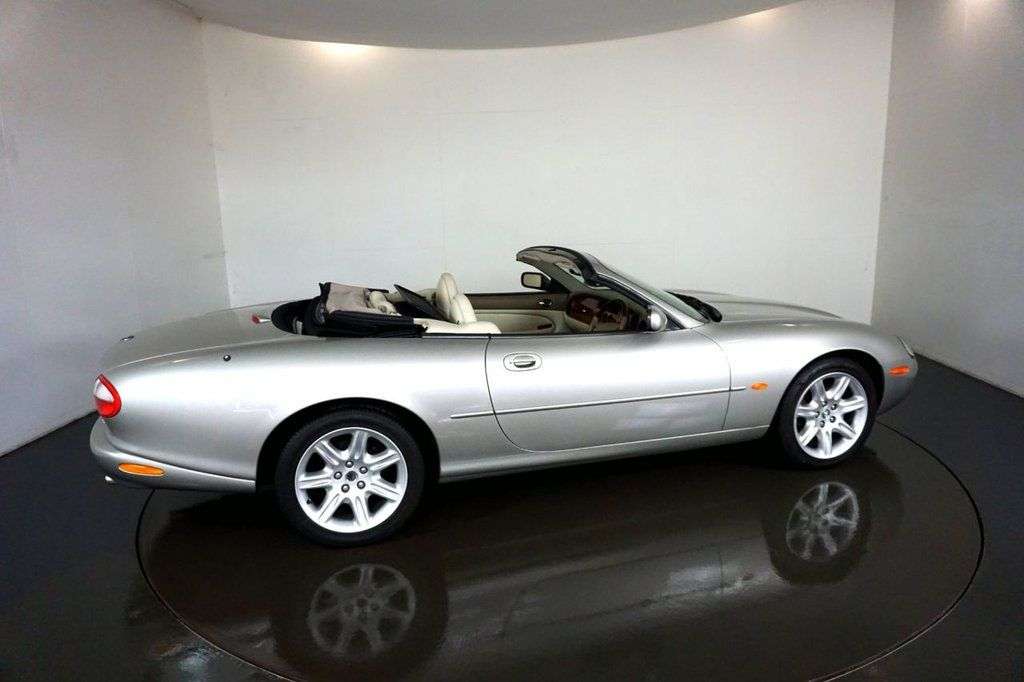 1998 JAGUAR XK8 1998 JAGUAR XK8