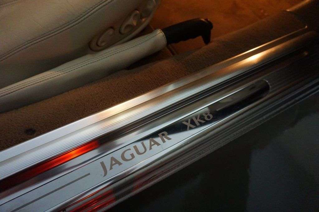 1998 JAGUAR XK8 1998 JAGUAR XK8