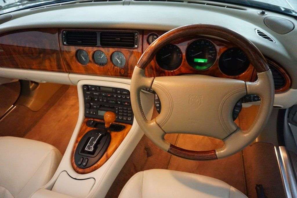 1998 JAGUAR XK8 1998 JAGUAR XK8